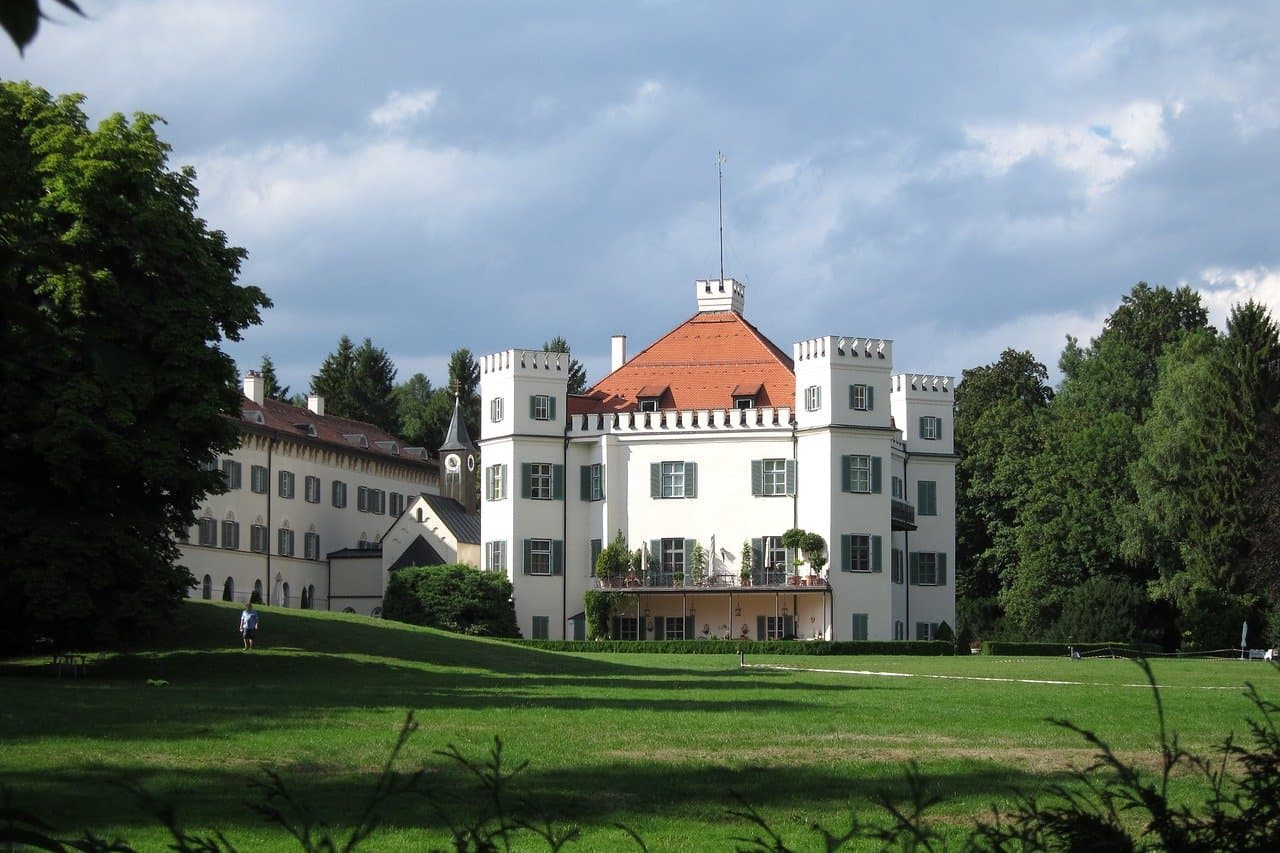 The real Schloss Possenhofen, the childhood home of Sisi. Nowadays it's privately owned and only visible from the lake.