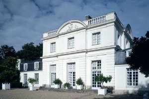 The Hermitage opposite the Chateau de Fountaineblue